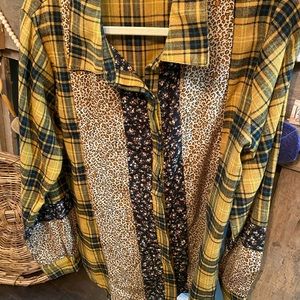 Gimmicks shirt from Buckle- light flannel with silk textures-